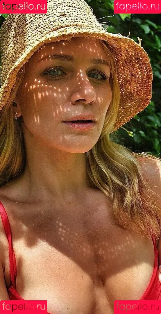 Shantel VanSanten / therealshantel Onlyfans Photo Gallery 