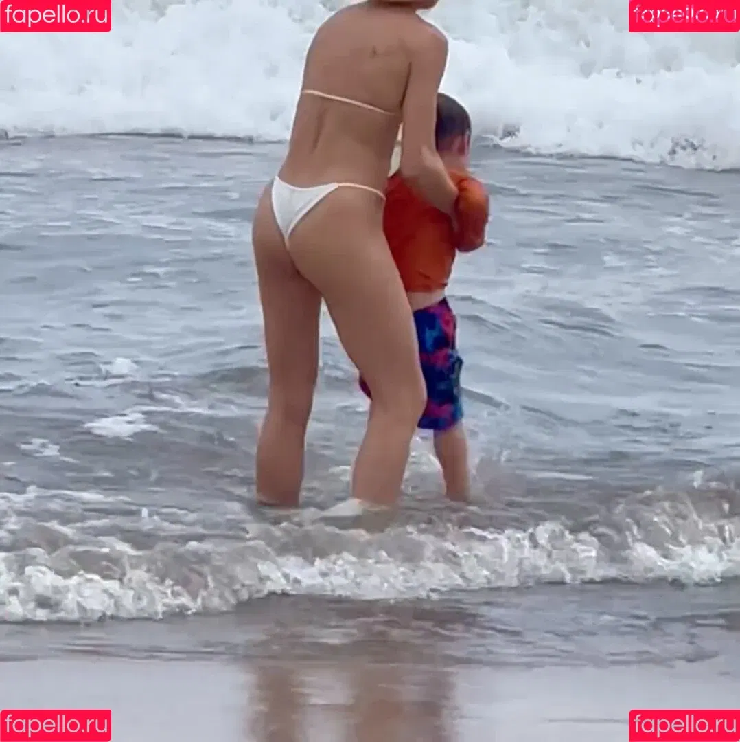 Shantel VanSanten / therealshantel Onlyfans Photo Gallery 
