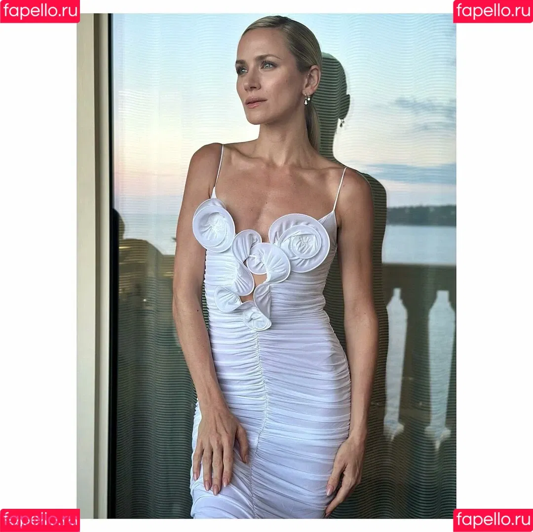 Shantel VanSanten / therealshantel Onlyfans Photo Gallery 