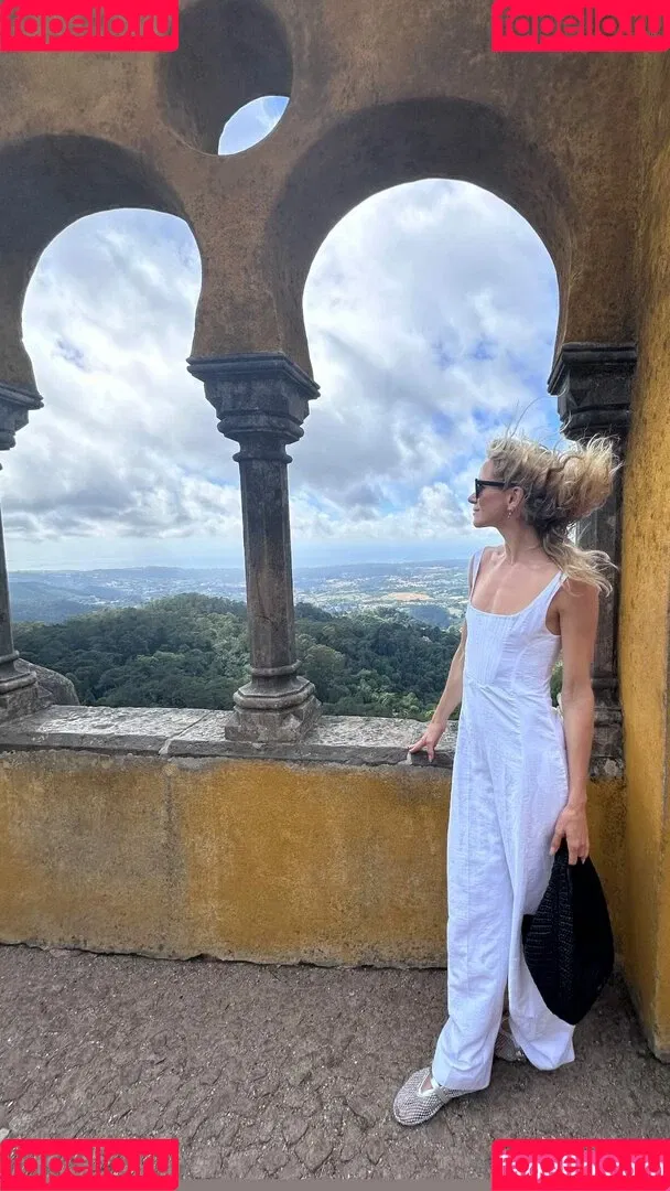 Shantel VanSanten / therealshantel Onlyfans Photo Gallery 