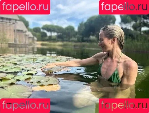 Shantel VanSanten / therealshantel Onlyfans Photo Gallery 
