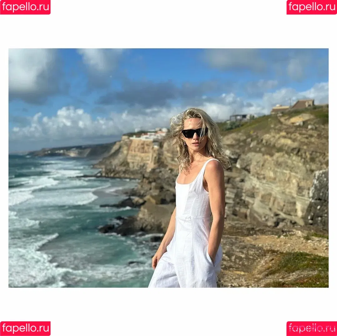 Shantel VanSanten / therealshantel Onlyfans Photo Gallery 