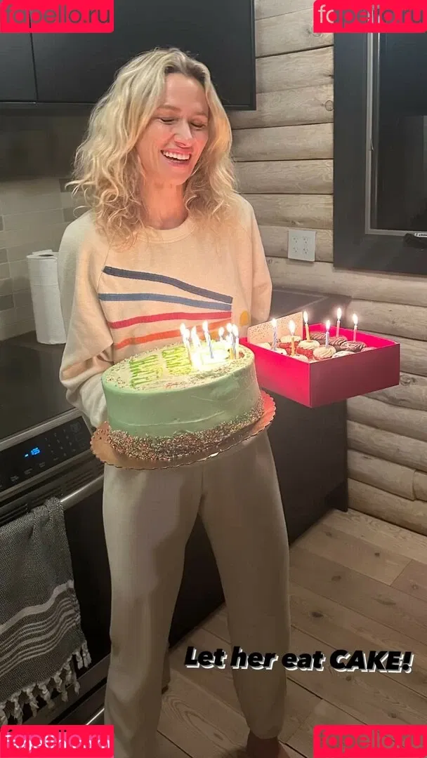 Shantel VanSanten / therealshantel Onlyfans Photo Gallery 
