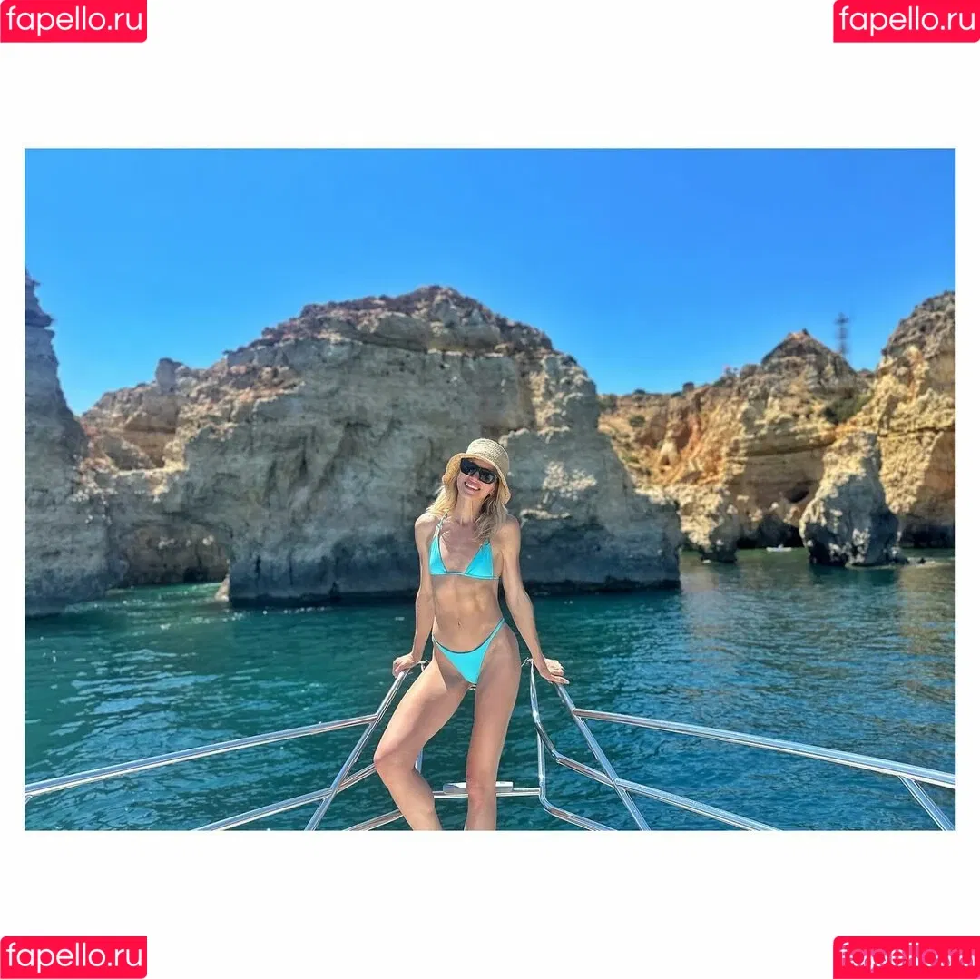 Shantel VanSanten / therealshantel Onlyfans Photo Gallery 