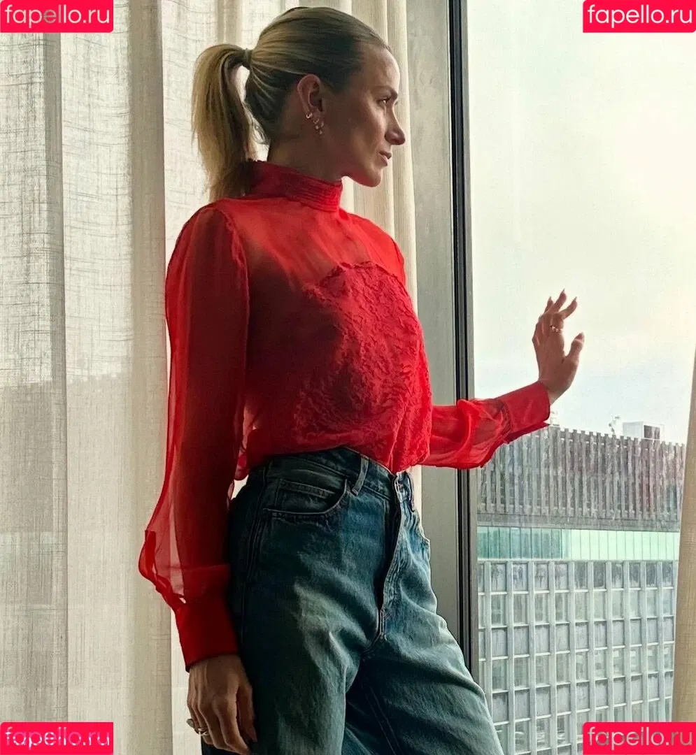 Shantel VanSanten / therealshantel Onlyfans Photo Gallery 
