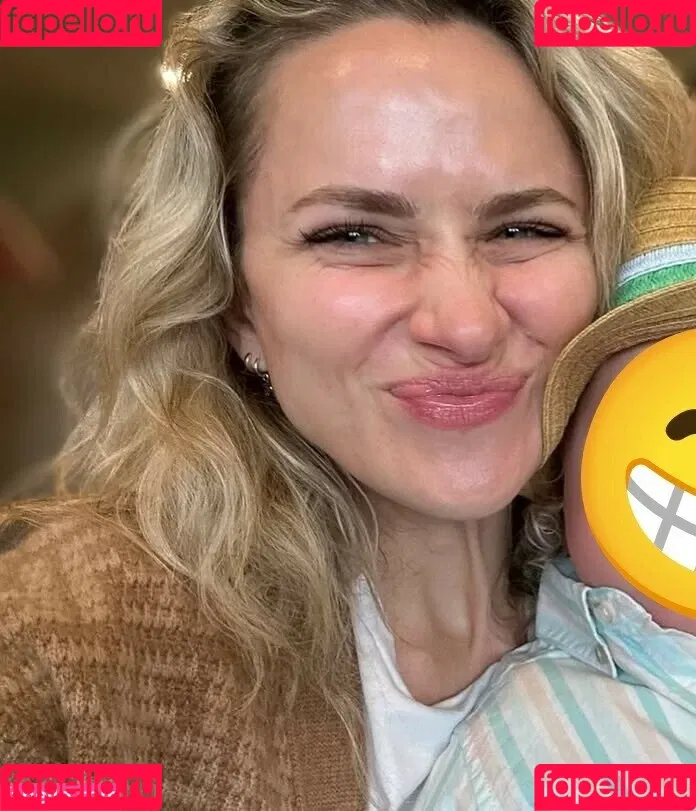 Shantel VanSanten / therealshantel Onlyfans Photo Gallery 