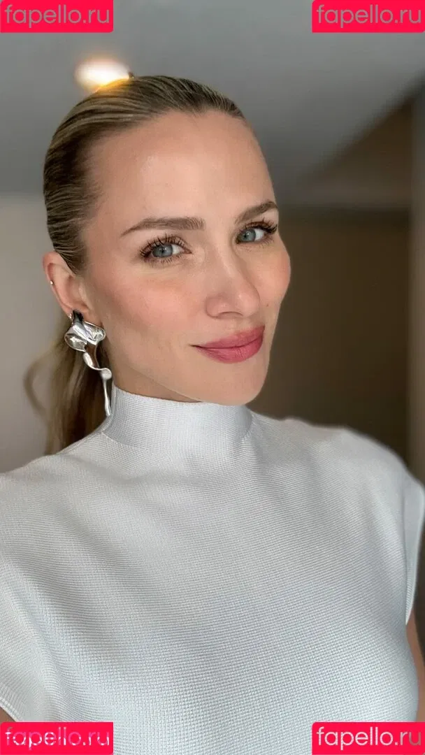 Shantel VanSanten / therealshantel Onlyfans Photo Gallery 