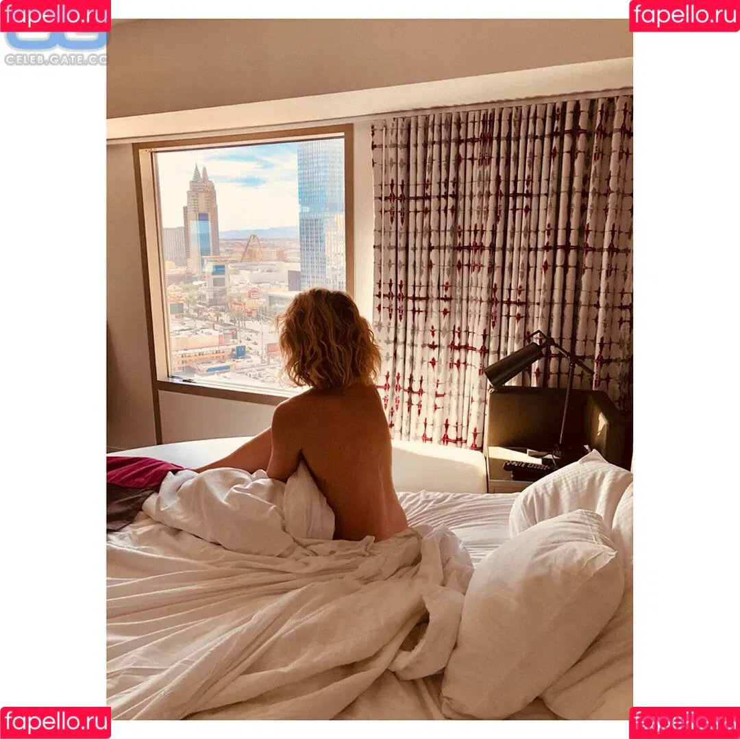 Shantel VanSanten / therealshantel Onlyfans Photo Gallery 