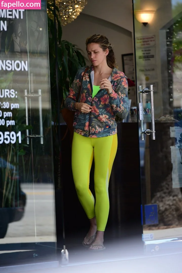 Shantel VanSanten / therealshantel Onlyfans Photo Gallery 