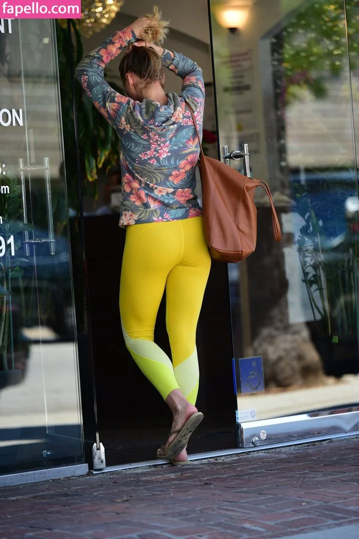 Shantel VanSanten / therealshantel Onlyfans Photo Gallery 