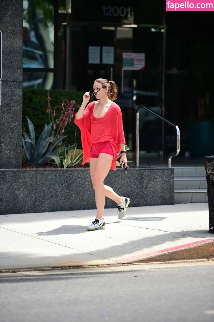 Shantel VanSanten / therealshantel Onlyfans Photo Gallery 