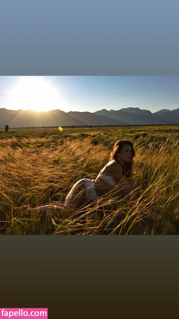 Shantel VanSanten / therealshantel Onlyfans Photo Gallery 