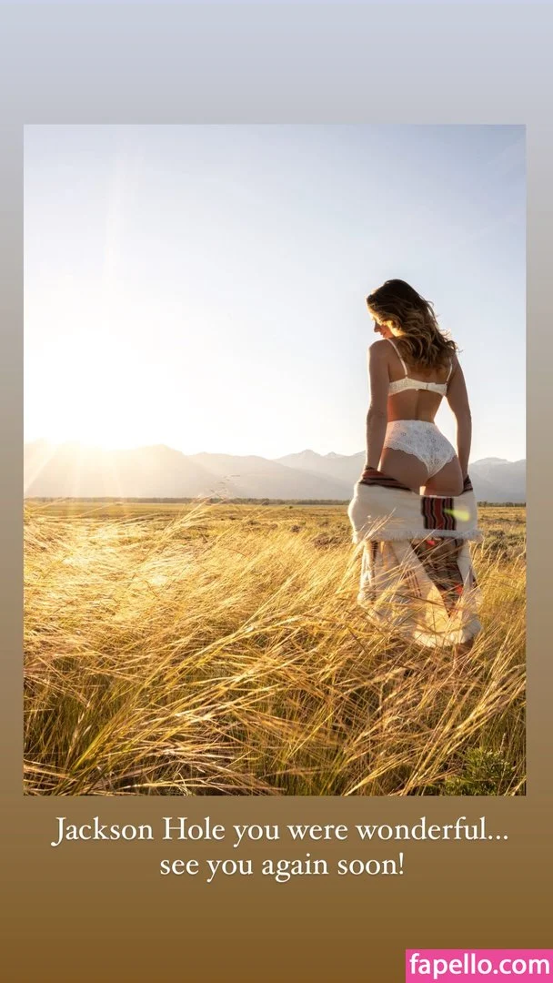 Shantel VanSanten / therealshantel Onlyfans Photo Gallery 