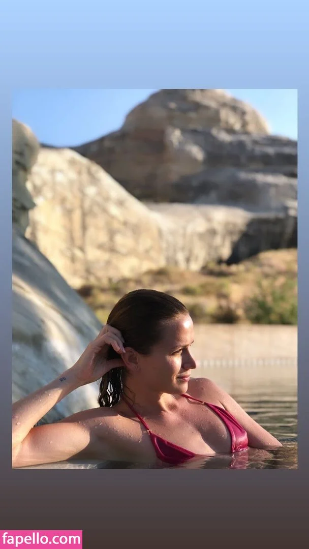 Shantel VanSanten / therealshantel Onlyfans Photo Gallery 