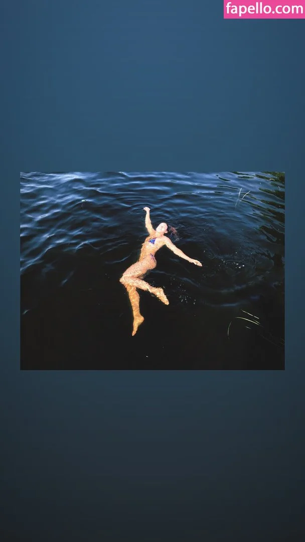 Shantel VanSanten / therealshantel Onlyfans Photo Gallery 