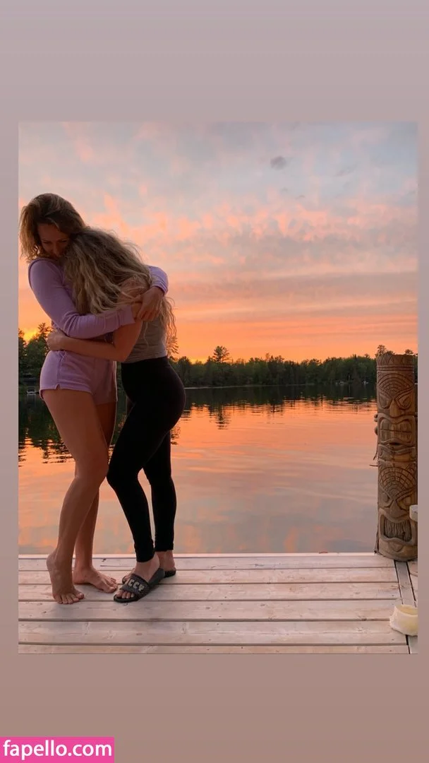 Shantel VanSanten / therealshantel Onlyfans Photo Gallery 