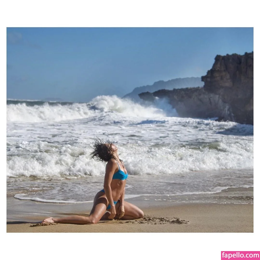 Shantel VanSanten / therealshantel Onlyfans Photo Gallery 