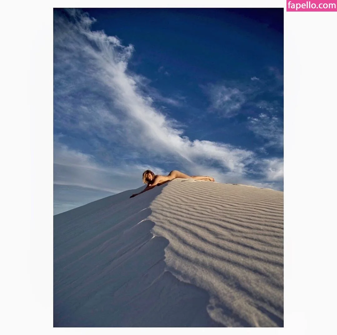 Shantel VanSanten / therealshantel Onlyfans Photo Gallery 