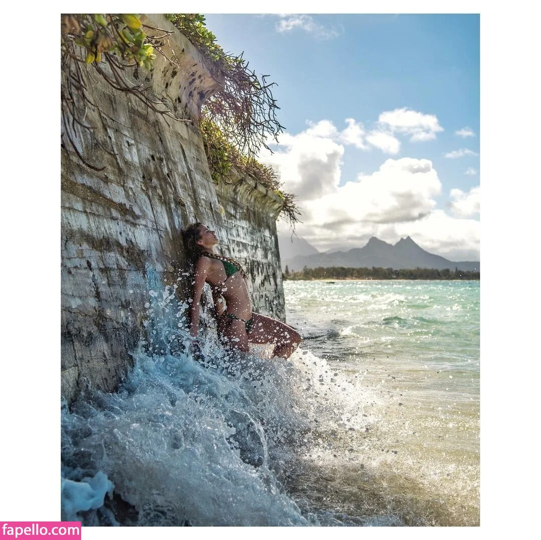 Shantel VanSanten / therealshantel Onlyfans Photo Gallery 