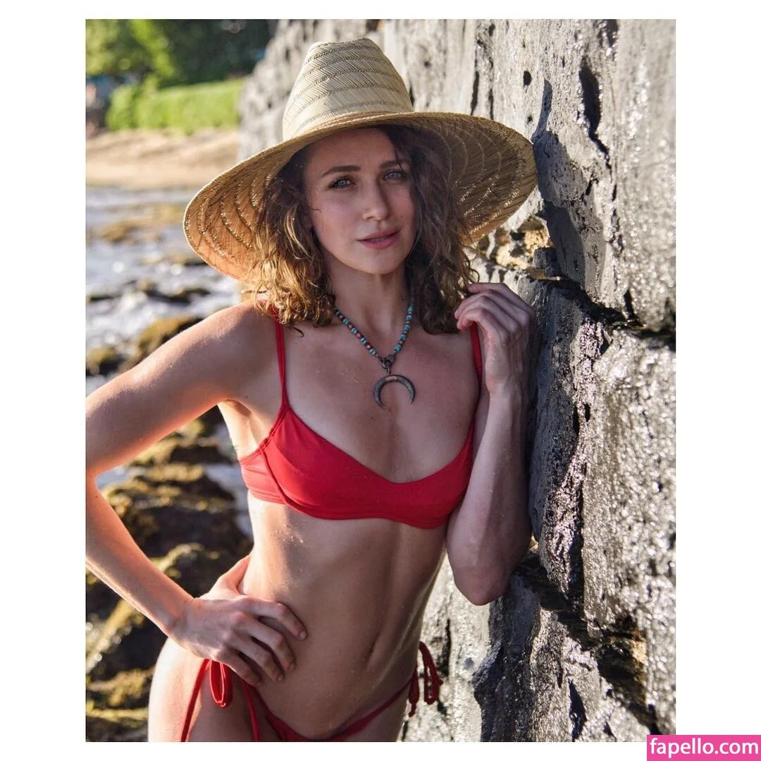 Shantel VanSanten / therealshantel Onlyfans Photo Gallery 