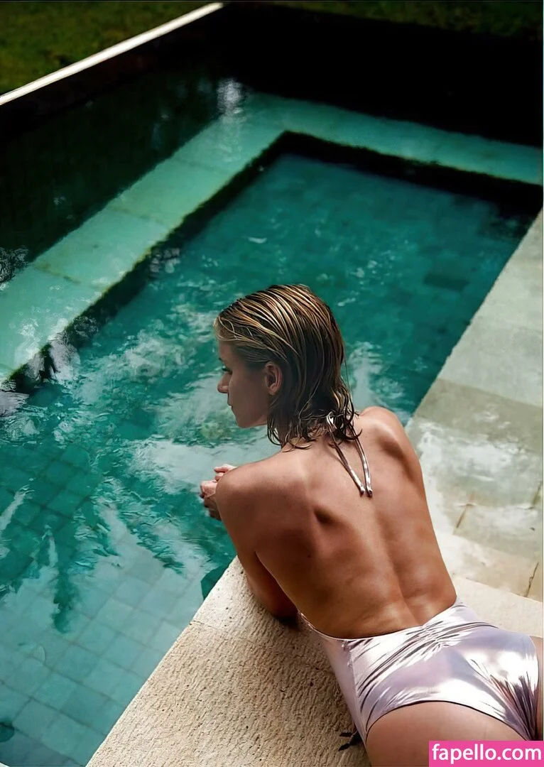 Shantel VanSanten / therealshantel Onlyfans Photo Gallery 