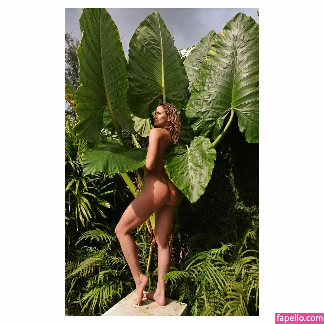 Shantel VanSanten / therealshantel Onlyfans Photo Gallery 