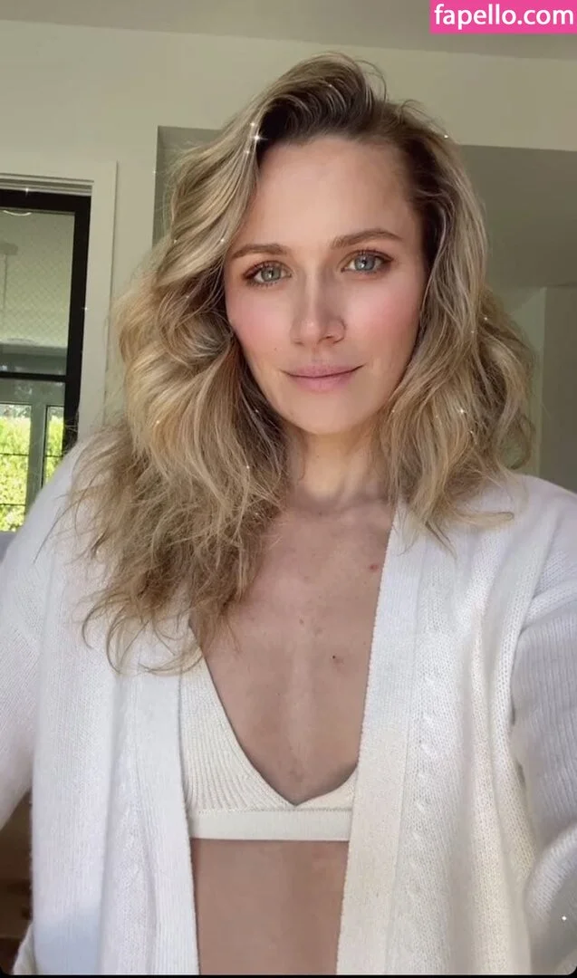 Shantel VanSanten / therealshantel Onlyfans Photo Gallery 