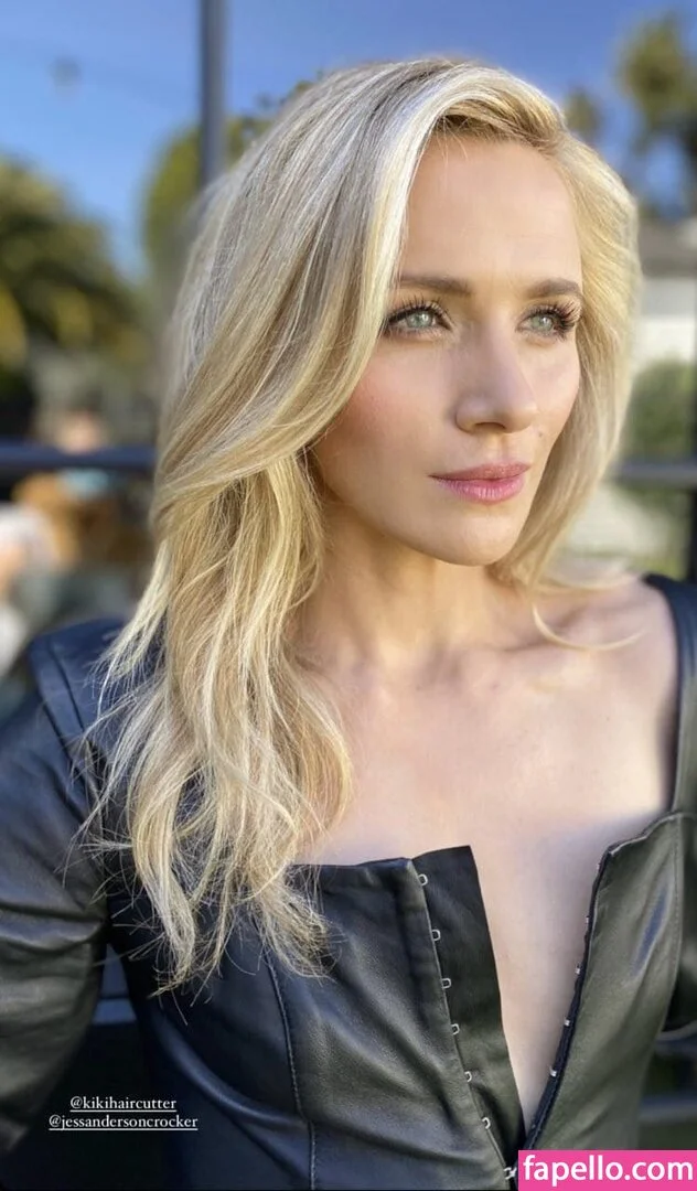 Shantel VanSanten / therealshantel Onlyfans Photo Gallery 