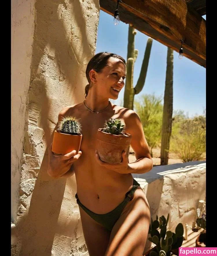 Shantel VanSanten / therealshantel Onlyfans Photo Gallery 