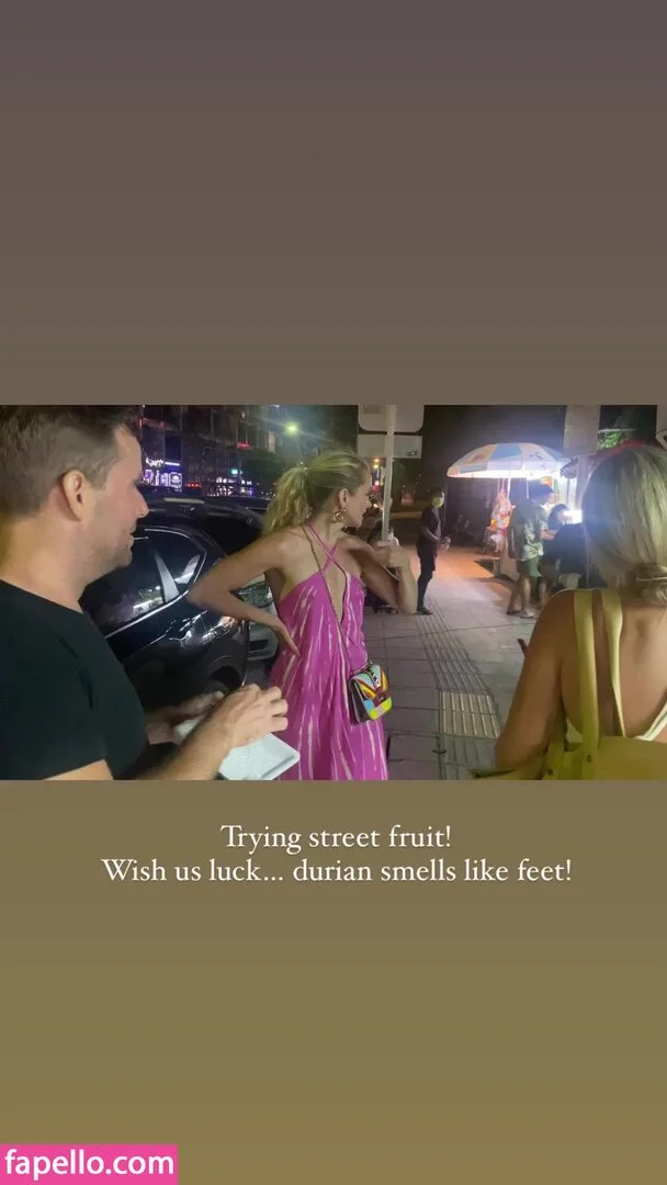 Shantel VanSanten / therealshantel Onlyfans Photo Gallery 