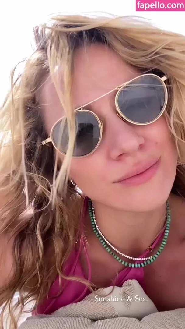 Shantel VanSanten / therealshantel Onlyfans Photo Gallery 