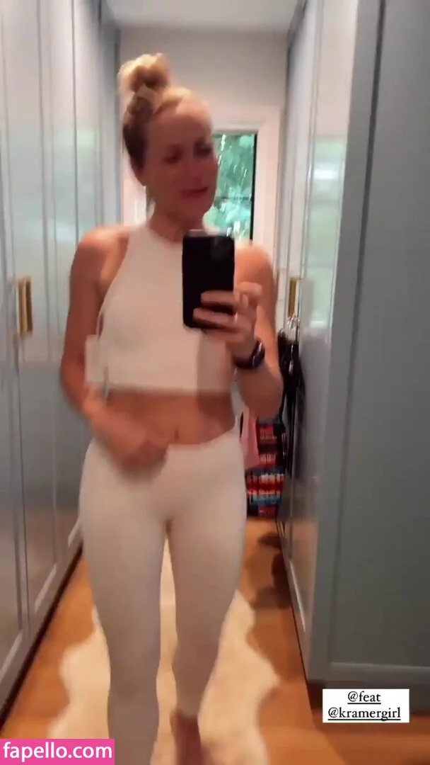 Shantel VanSanten / therealshantel Onlyfans Photo Gallery 