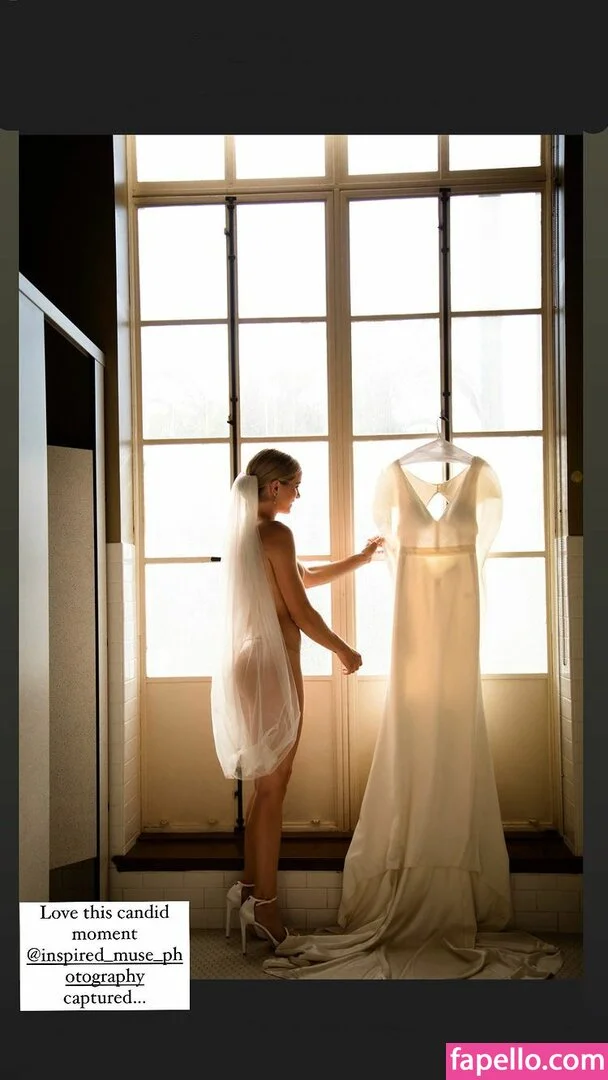 Shantel VanSanten / therealshantel Onlyfans Photo Gallery 