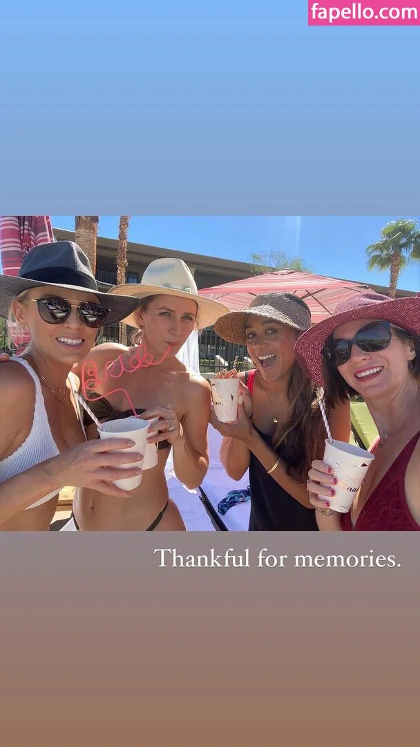 Shantel VanSanten / therealshantel Onlyfans Photo Gallery 