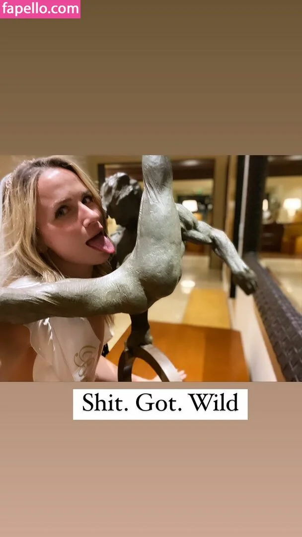 Shantel VanSanten / therealshantel Onlyfans Photo Gallery 