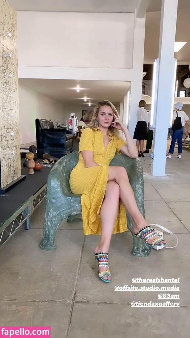 Shantel VanSanten / therealshantel Onlyfans Photo Gallery 