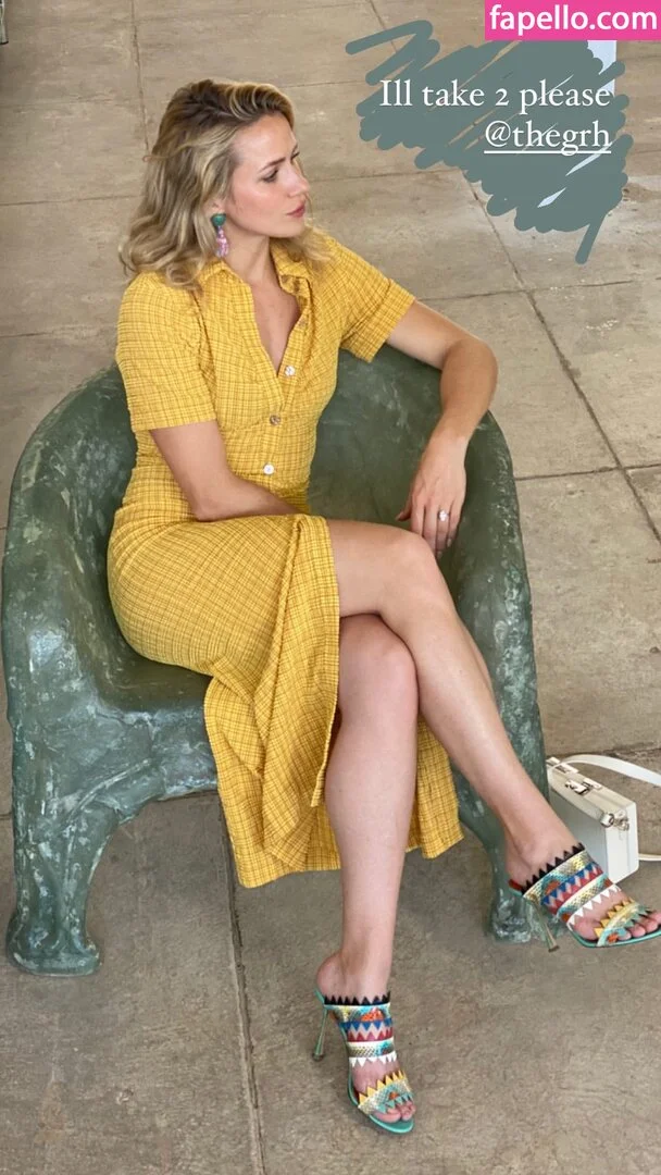 Shantel VanSanten / therealshantel Onlyfans Photo Gallery 