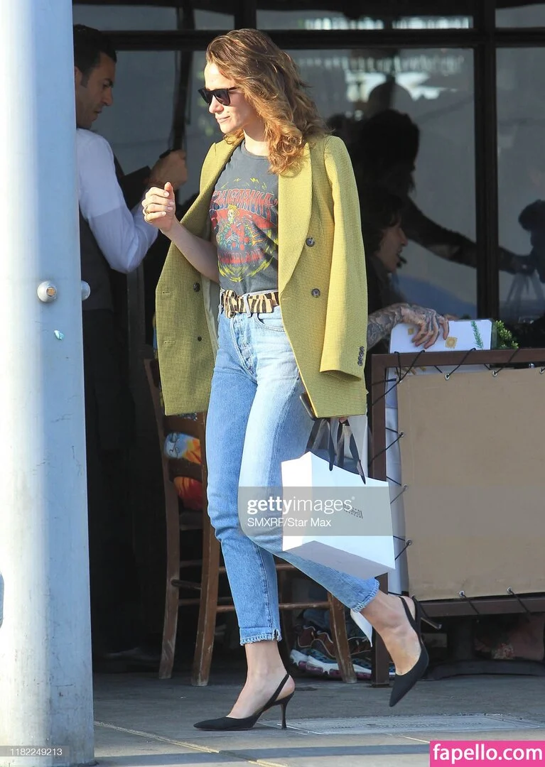 Shantel VanSanten / therealshantel Onlyfans Photo Gallery 