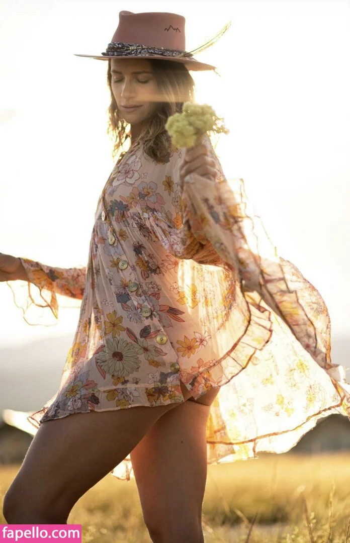 Shantel VanSanten / therealshantel Onlyfans Photo Gallery 