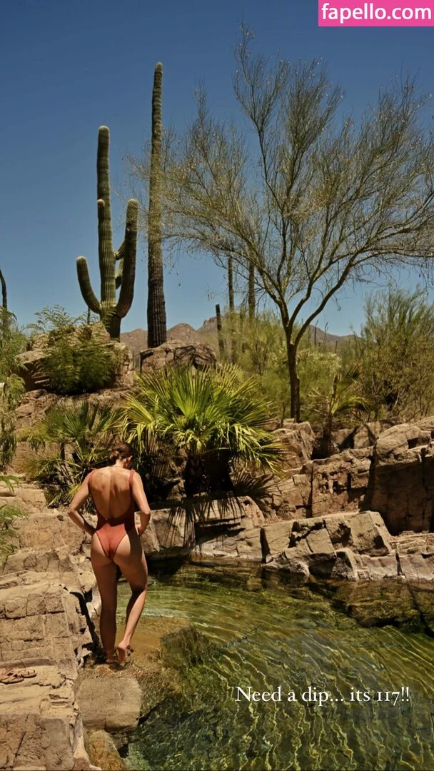 Shantel VanSanten / therealshantel Onlyfans Photo Gallery 