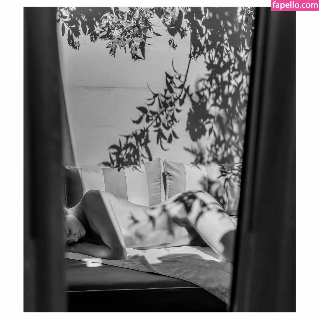 Shantel VanSanten / therealshantel Onlyfans Photo Gallery 