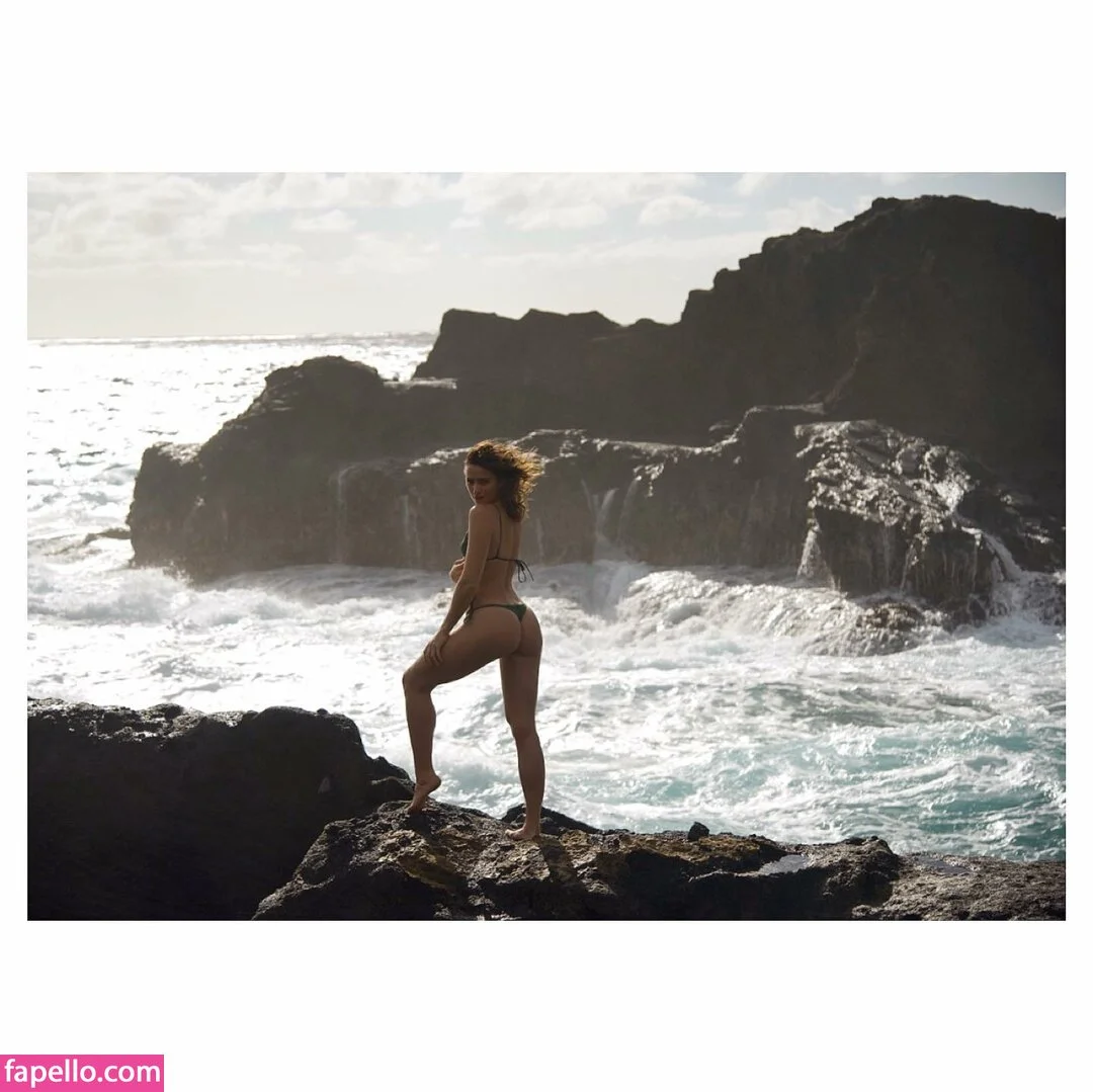 Shantel VanSanten / therealshantel Onlyfans Photo Gallery 