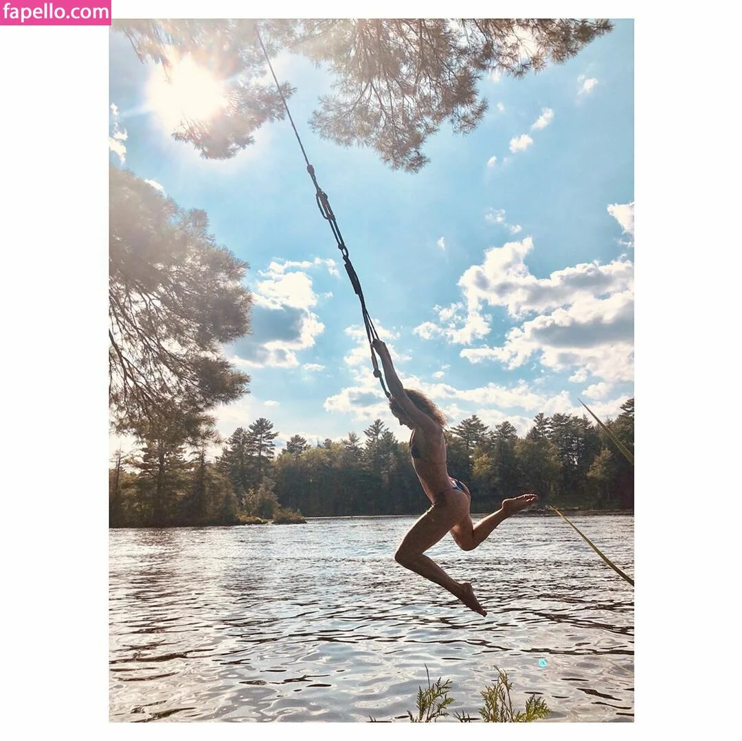 Shantel VanSanten / therealshantel Onlyfans Photo Gallery 