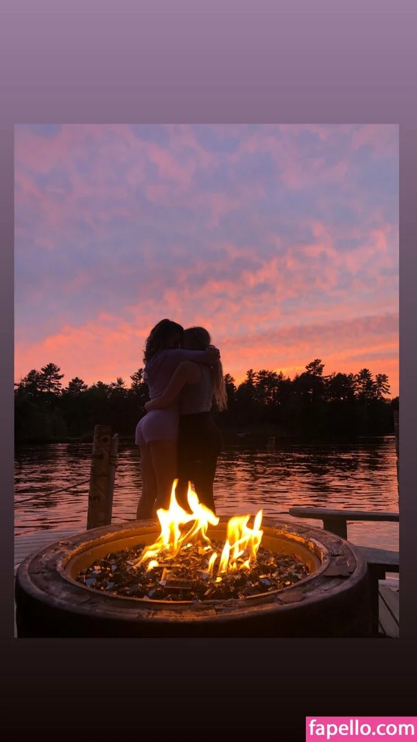 Shantel VanSanten / therealshantel Onlyfans Photo Gallery 