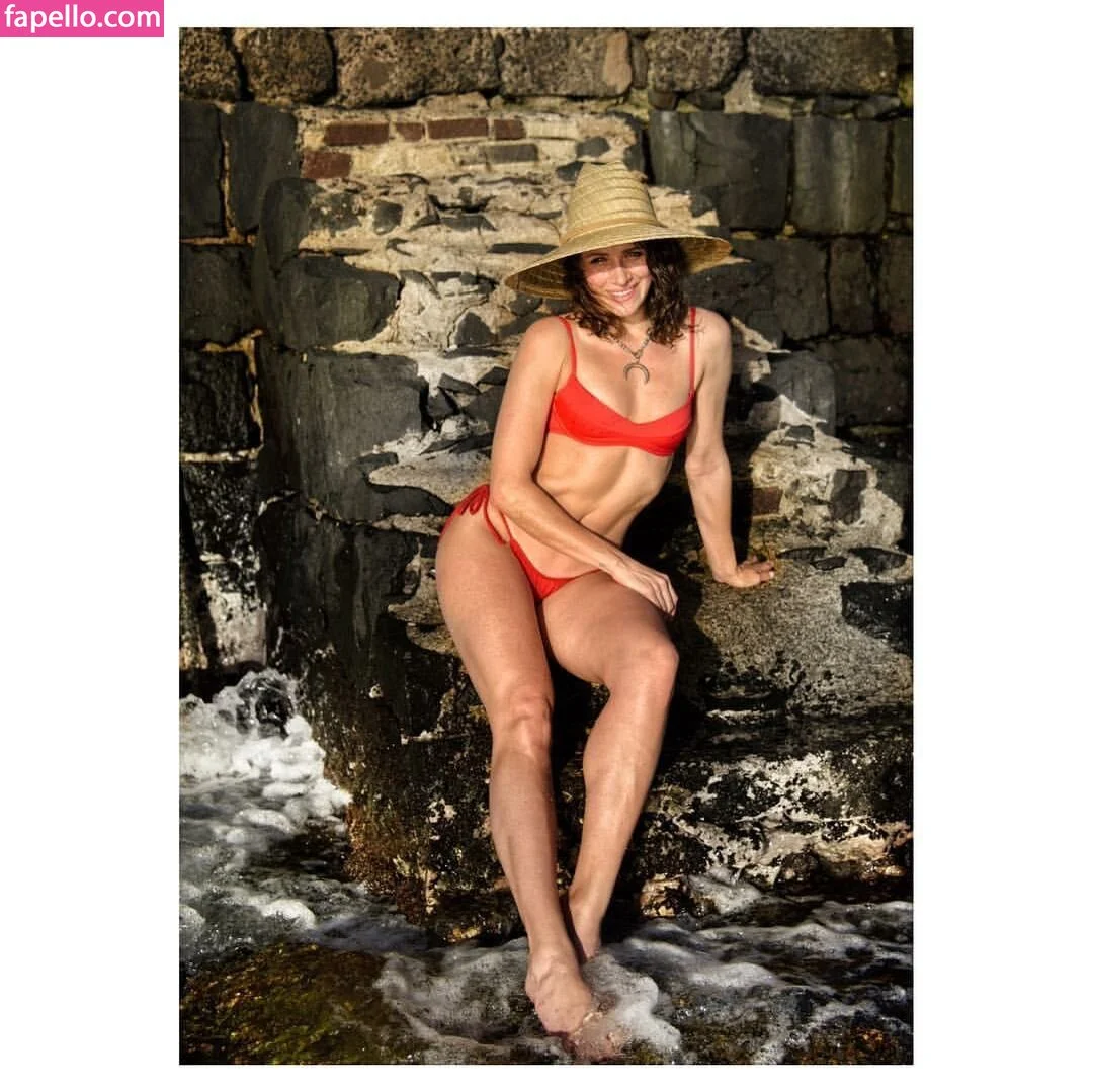 Shantel VanSanten / therealshantel Onlyfans Photo Gallery 