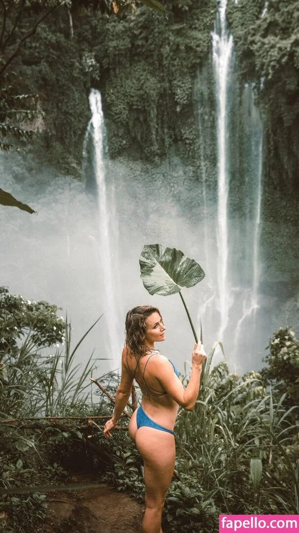 Shantel VanSanten / therealshantel Onlyfans Photo Gallery 