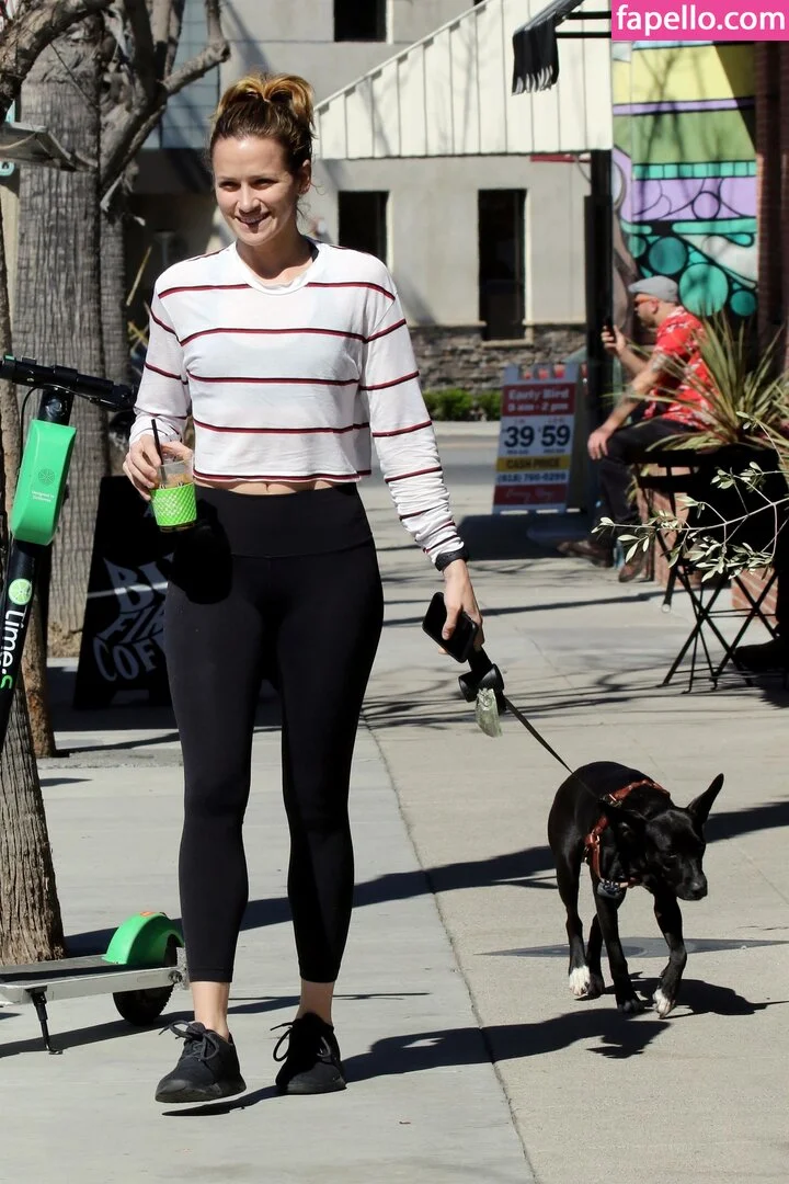 Shantel VanSanten / therealshantel Onlyfans Photo Gallery 