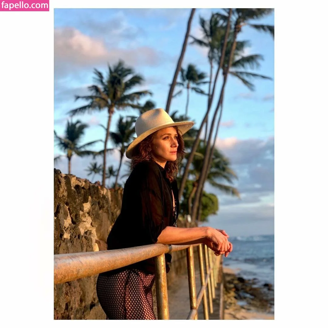 Shantel VanSanten / therealshantel Onlyfans Photo Gallery 