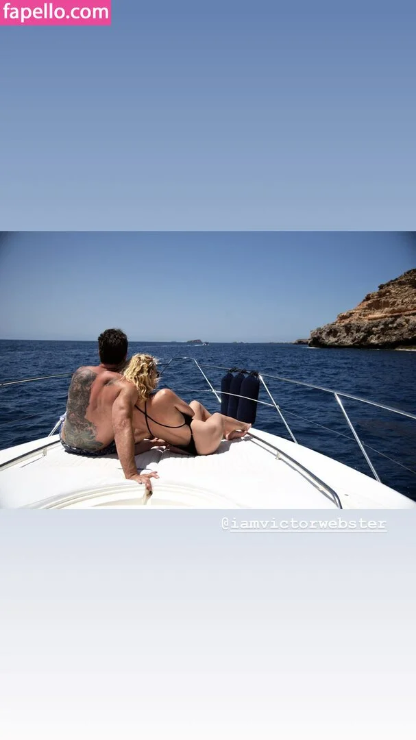 Shantel VanSanten / therealshantel Onlyfans Photo Gallery 