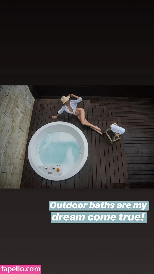 Shantel VanSanten / therealshantel Onlyfans Photo Gallery 